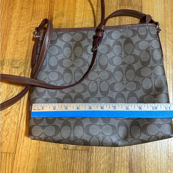 COACH FILE BAG IN TAN/ BROWN LINED SIGNATURE COATED CANVAS CROSSBODY F23866 - Picture 7 of 15